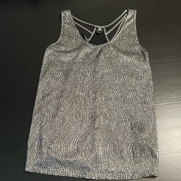 Rock & Republic top - Picture 1 of 6